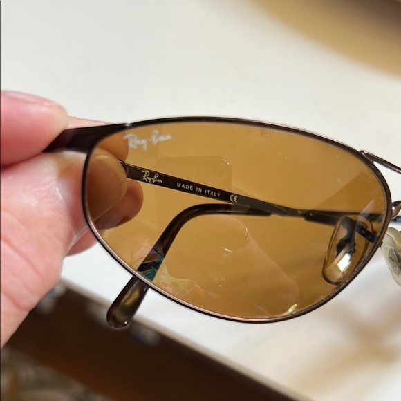 Ray-Ban Aviator Sunglasses Timeless Elegance - Picture 4 of 5